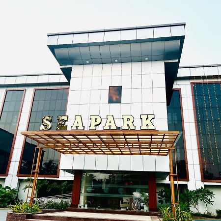 Hotel Seapark Kollam Exterior photo