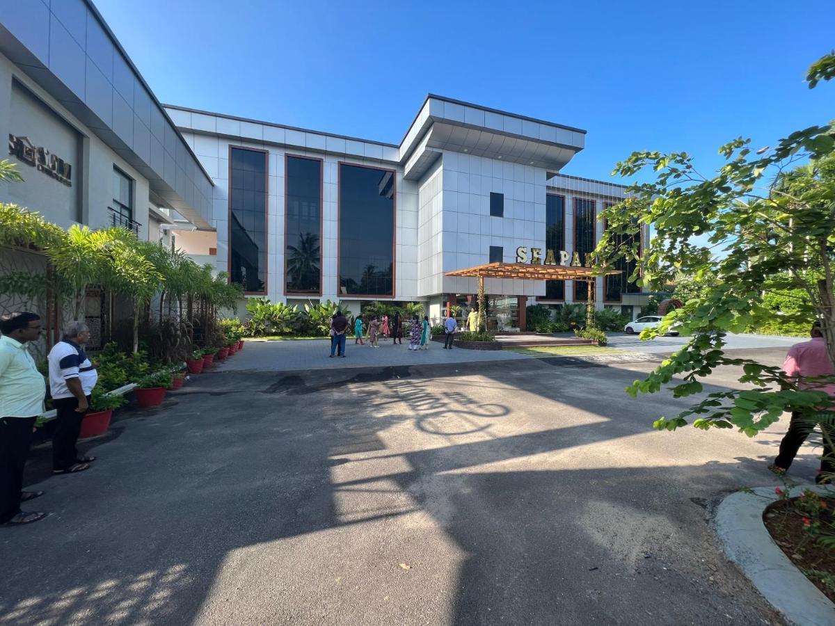 Hotel Seapark Kollam Exterior photo